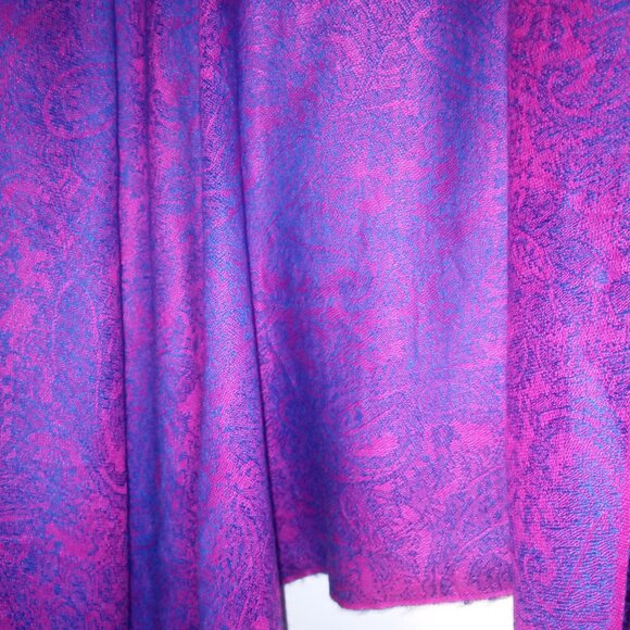 Elegant Pink & Purple Pashmina Scarf for Women β Luxury Scarf for All Occasions - Picture 4 of 5